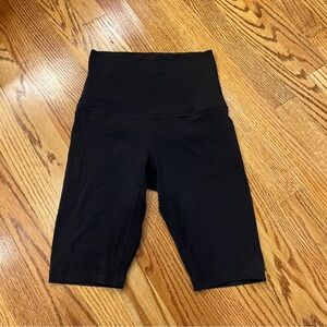 Lululemon Align Super High Rise Shorts 10” Inseam in Black W7BDDS